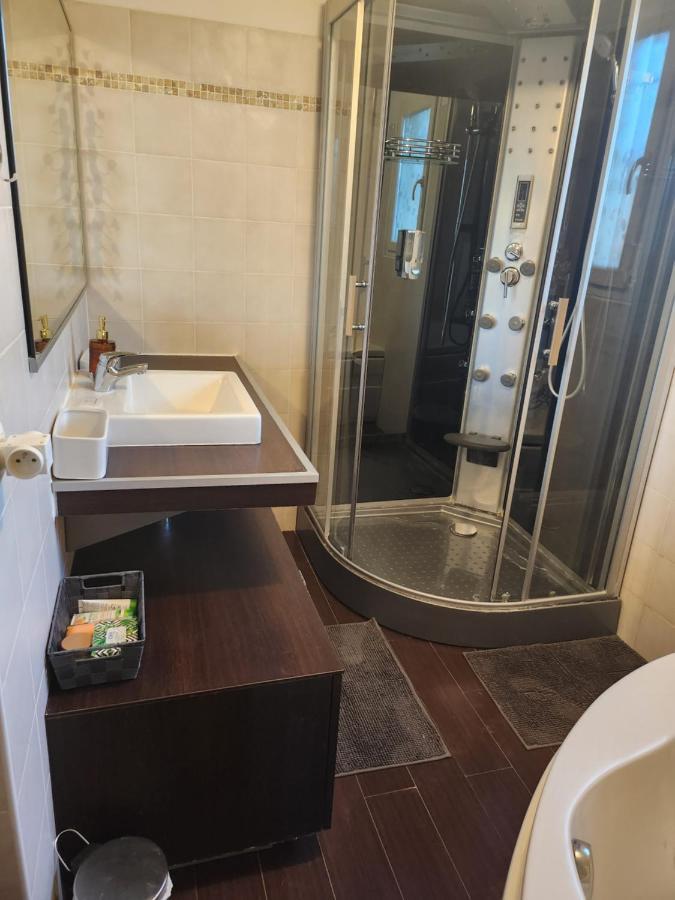 Villa Maison Tout Confort à Nîmes Extérieur photo